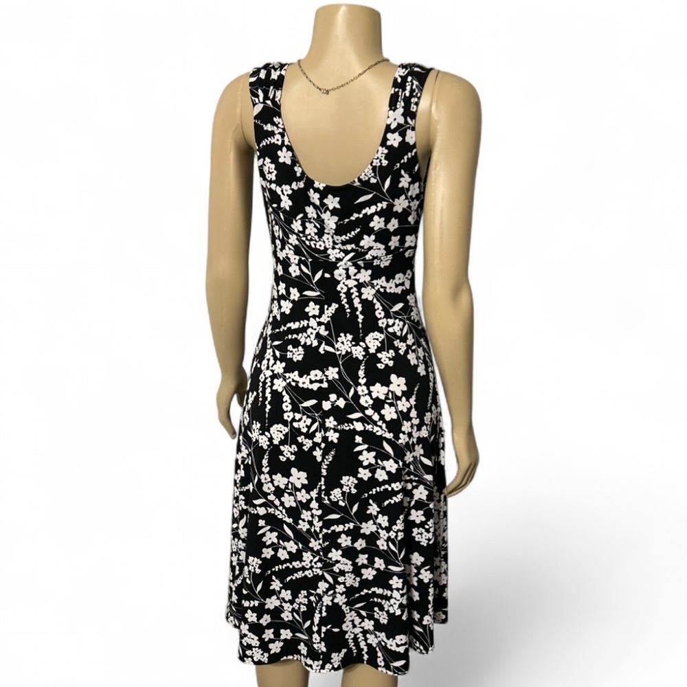 London Style Black and White Floral Midi Dress - Picture 3 of 5